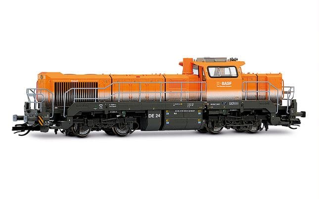 BASF, dieselelektrische Lokomotive Vossloh DE 18, orange/graue Farbgebung, Ep. VI