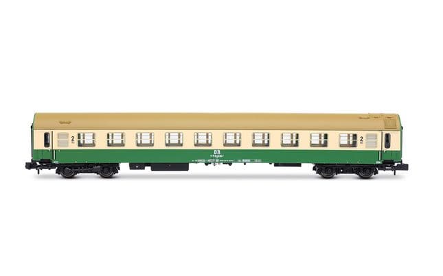 DR, 3-unit set of "OSShD" coaches type B, no. 2/2, consisting of 1 x WR + 2 x B, green/beige livery, ep. IV