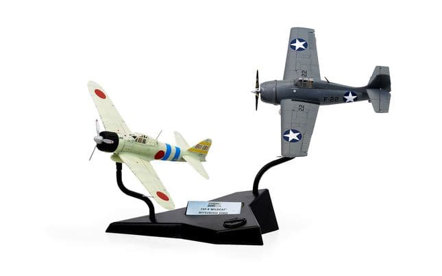 Grumman F4F-4 Wildcat &amp; Mitsubishi Zero Dogfight Double