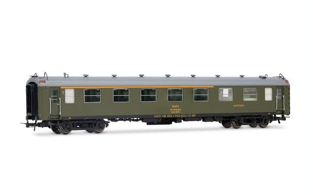 RENFE, 2-unit set of 5000 coaches, consisting of 1 x BBD4 baggage + 1 x AAR bar, with old bellows, in olive green livery, ep. IV