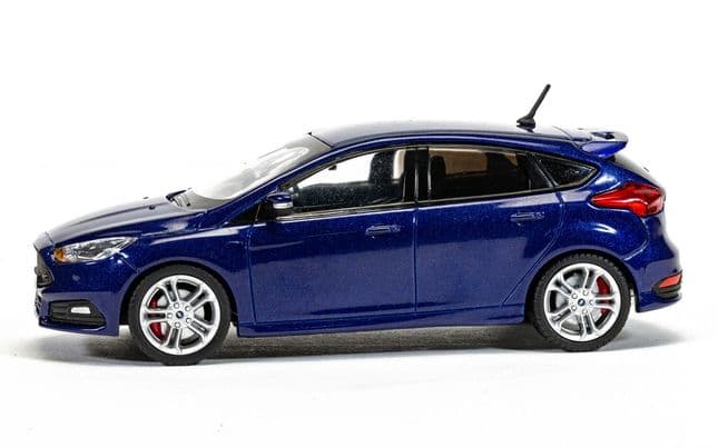 Ford Focus Mk3 ST, Deep Impact Blue