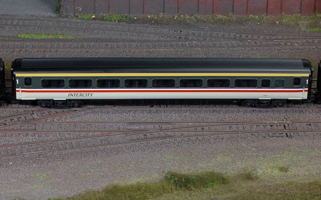 R40555 RailRoad: BR - Intercity - Mk4 - FO coach - 11241