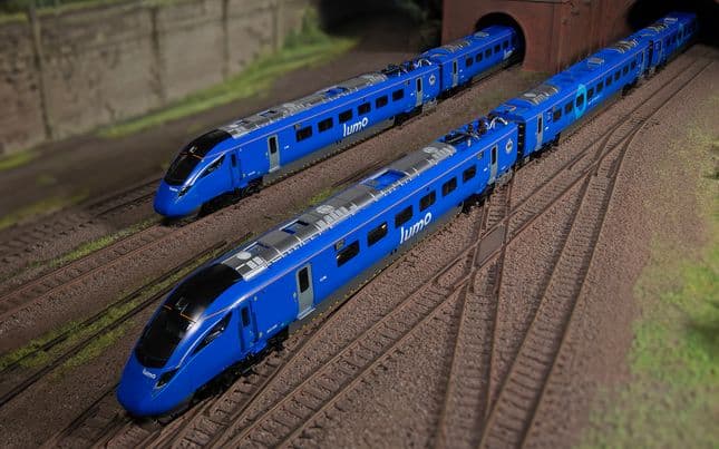 Lumo - Class 803 - 803005 - 5 Car Train Pack