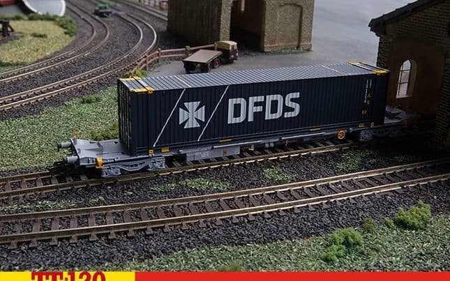 TOUAX, Sffgmss IFA Wagon with 45' Container 'DFDS' - Era 11