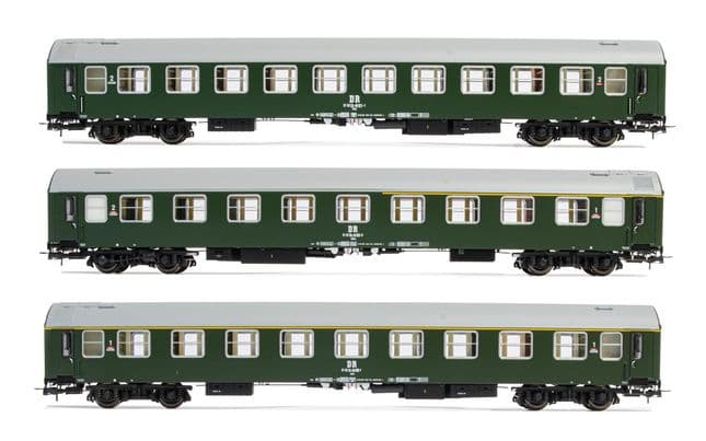 DR, set of 3 coaches "Pannonia Express", 1 x A + 1 x AB + 1 x B, green livery, period IV