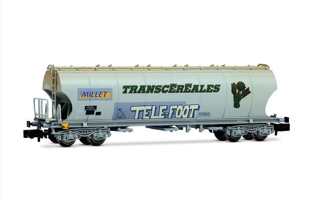 F-MISA, 4-axle cereal hopper wagon "Millet", with rounded walls, livery with "Telefoot" graffiti, ep. VI