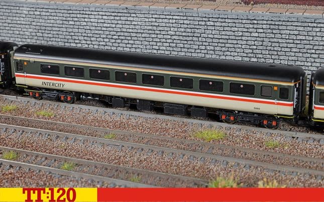 BR Intercity, Mk2E Tourist Standard Open, 5889 - Era 8