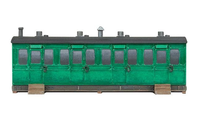 Grounded 6 Wheel Coach Summer House