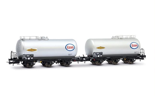 SNCF, 2-unit set of 3-axle tank wagons, "ESSO", silver livery, ep. III