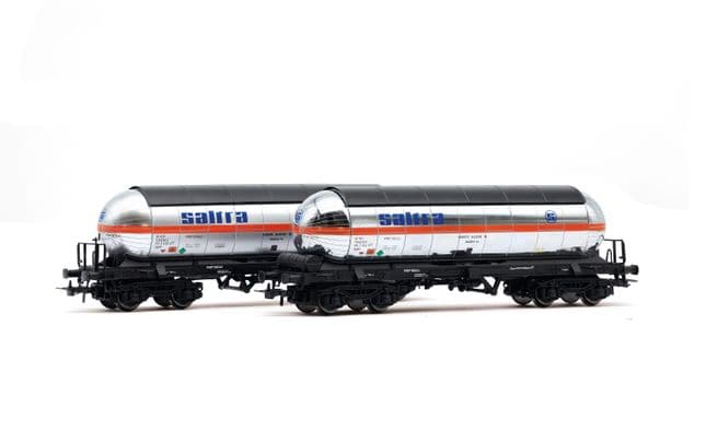 RENFE, 2-unit pack of carbon dioxide tank wagon, "Saltra" silver livery