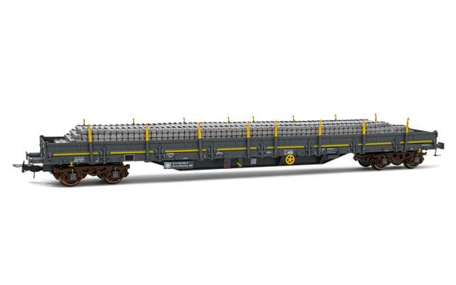 SNCF Infra, 4-axle stake wagon Res, loaded with concrete sleepers, period V