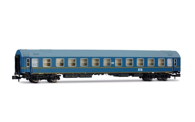 DR, coffret de 4 voitures OSShD Type B « Touristen-Express », livrée bleue, composé de 2 voitures WLAB, 1 voiture WR et 1 voiture-salon, èp. III