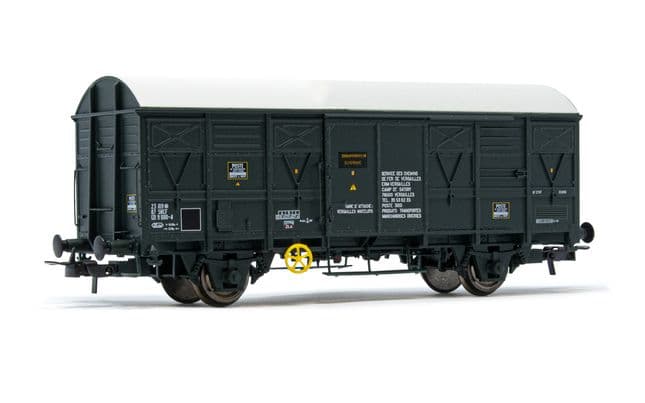 SNCF, 2-axle closed wagon G4, olive green livery, period IV-V. Suitable AC wheelsets for this item: HC6101 (11,27 x 24,25 mm)