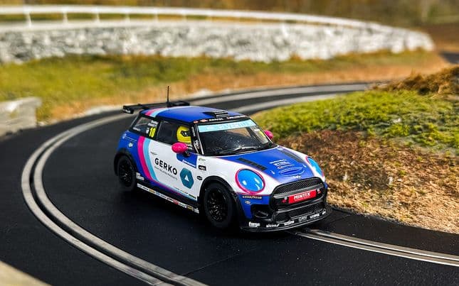 Mini Cooper - Bradley Gravett 2024