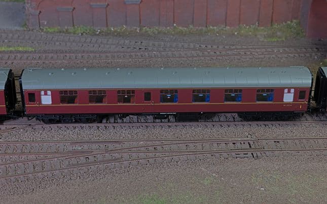 BR - MK1 Corridor - W15114 - Composite Coach