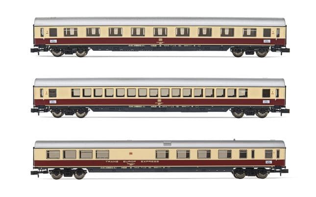 DB, 3-unit pack coaches "TEE Bavaria" (Apm121, Avm111 &amp; ARDm106), red/beige livery, period IV (70's)