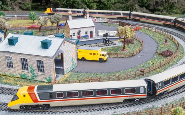 BR, Class 370 Advanced Passenger Train, Sets 370003 and 370004, 7 Car Train Pack - Era 7