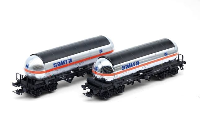 RENFE, 2-unit pack of carbon dioxide tank wagon, "Saltra" silver livery
