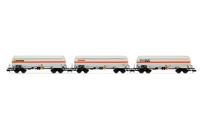 SNCF, 3-unit 4-axle gas tank wagons, contains 1 x "ERMEWA SATI", 1x "Millet" and 1 x "simotra", period IV-V