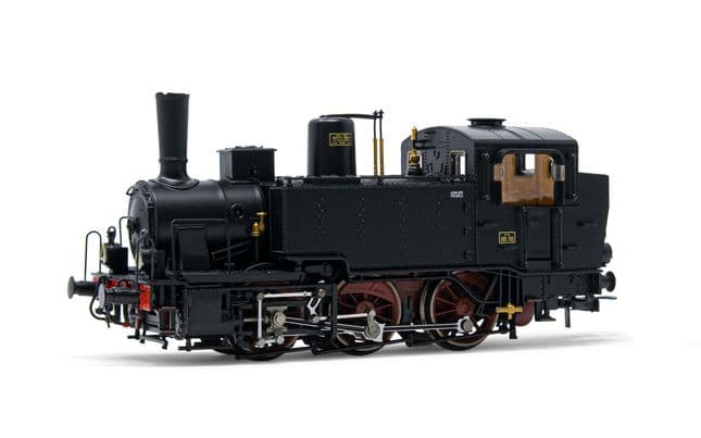 FS, steam locomotive Gr. 835, oil lamps, lateral water tanks with rivets, period III-IV