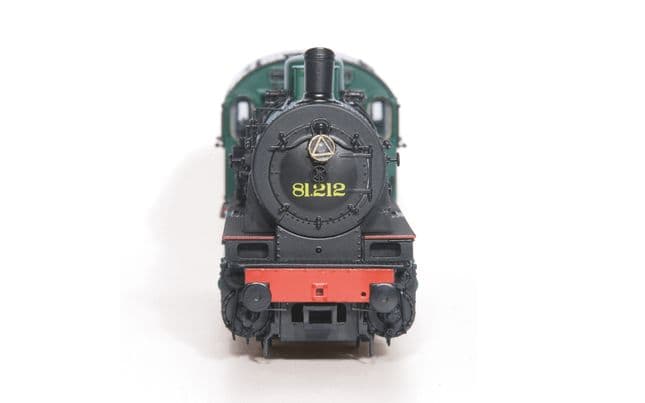 SNCB/NMBS, steam locomotive class 81, 3-dome symetrical boiler, dark green livery, period III