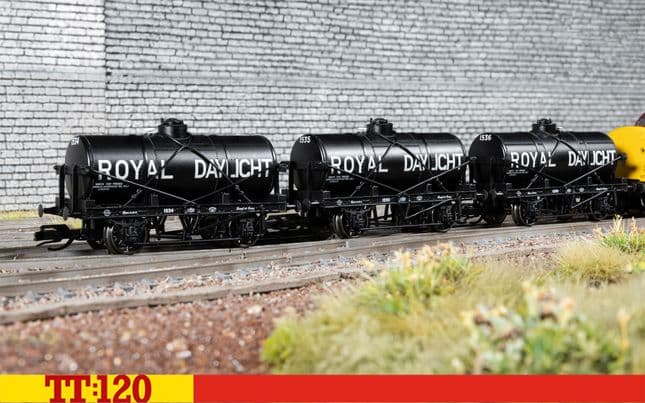 Royal Daylight - 12T Tank Wagon - Triple Pack  