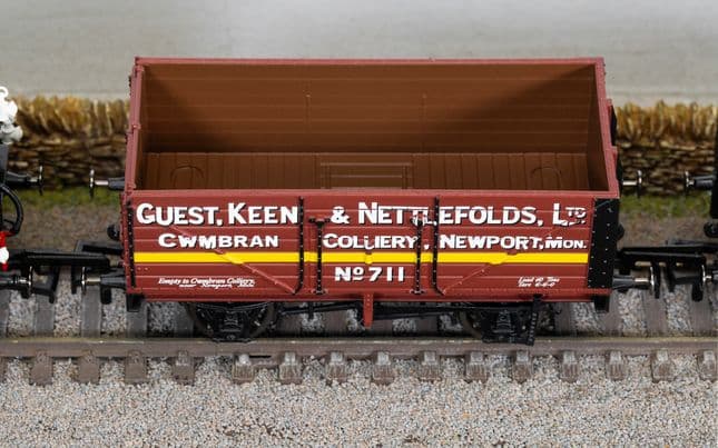 Guest Keen &amp; Nettlefolds No 117 - 7 Plank Wagon