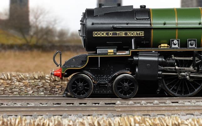 BR (Early) - Thompson A2-2 - 60501 'Cock O the North' (With Steam Generator)