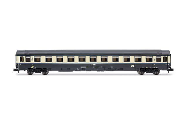 FS, 2-unit set of UIC-Z1, consisting of 2nd class in Eurofima C1 livery + 2nd class in "Bandiera" livery, ep. V