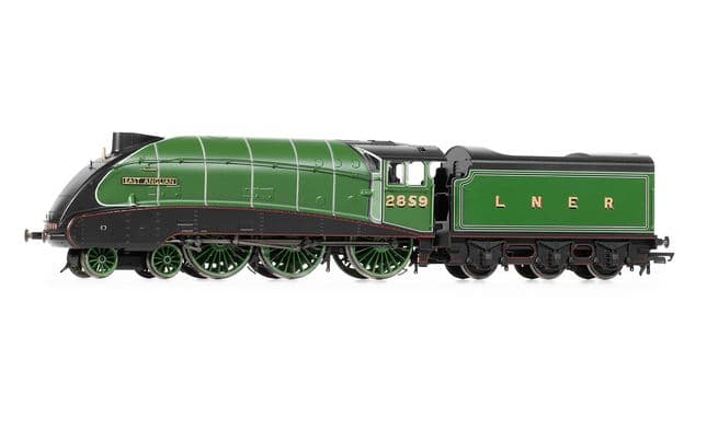 LNER, Class B17/5 4-6-0, 2859 'East Anglian' - Era 3