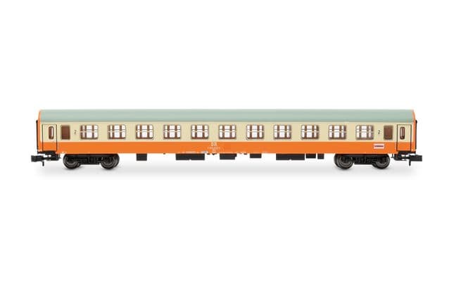 DR, 2-tlg. Set Reisezugwagen „Städte-Express“, in orange-beiger Farbgebung, bestehend aus 1 x 1.Klasse Wagen und 1 x 2.Klasse Wagen, Ep. IV