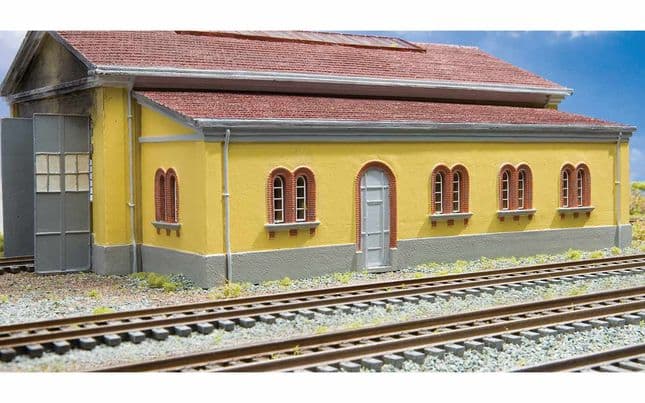 Rivarossi (H0 1:87) Erweiterung zum Lokschuppen