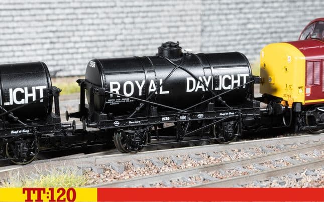 Royal Daylight - 12T Tank Wagon - Triple Pack  