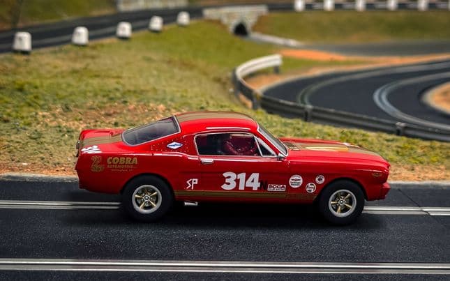 Shelby GT350H - Red and Gold