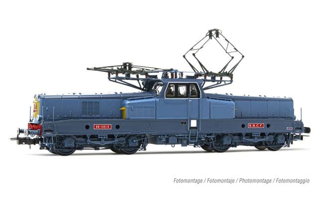 SNCF, locomotive électrique BB 12013 avec 2 fanaux hautes et 2 fanaux basses, livrée bleue/jaune avec plaques rouges, ép. III, avec décodeur sonore