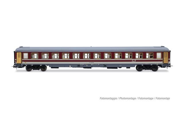 FS, carrozza UIC-X 1979 per il trasporto detenuti, livrea rosso/grigio, ep. IV-V