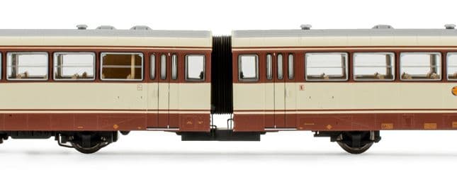 RENFE, set de 2 unidades, automotor diésel "Ferrobus" serie 591.500, decoración “Estrella”, ép. IV