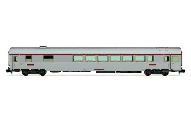 SNCF, 3-tlg. Set TEE Reisezugwagen „Paris - Ruhr" in silberner Lackierung, bestehend aus 1 x A4Dtux, 1 x Vru und 1 x A3rtu, Ep. IV