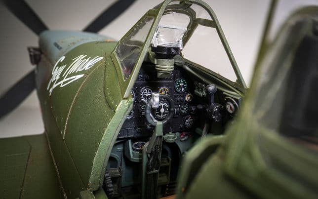 Kit De Modèle En Plastique Supermarine Spitfire LF Mk.IXE URSS ICM