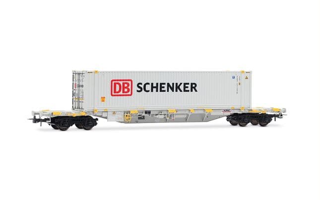 4-achs. Containerwagen der Bauart Sgnss, graue Farbgebung, beladen mit 45'-Container „DB Schenker”