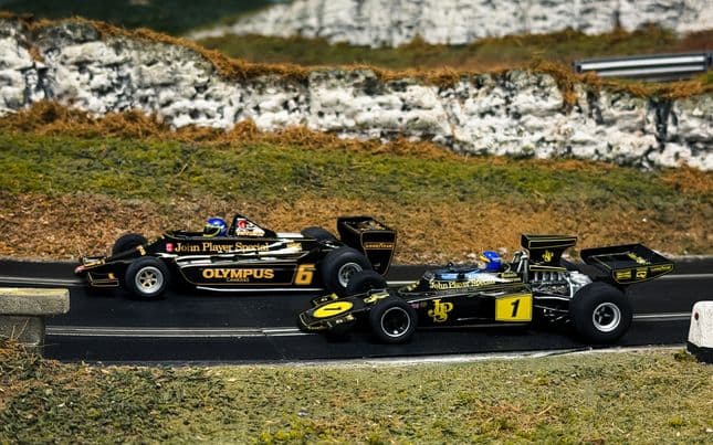Ronnie Peterson Lotus - Twin Car Set