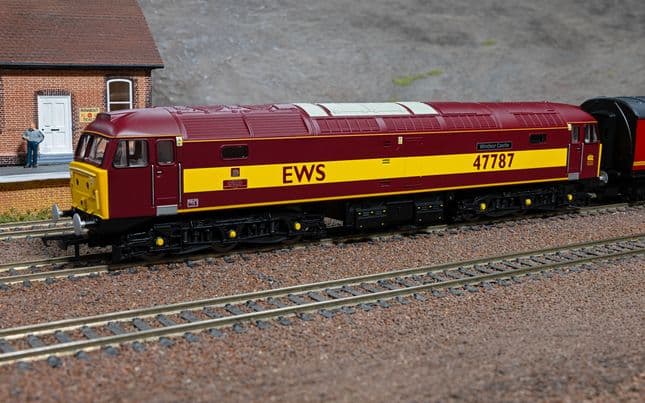 RailRoad: EWS - Class 47 - 'Windsor Castle' 47787