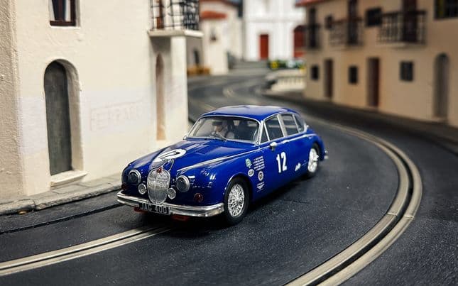 Jaguar MK2 - Grant Williams Racing
