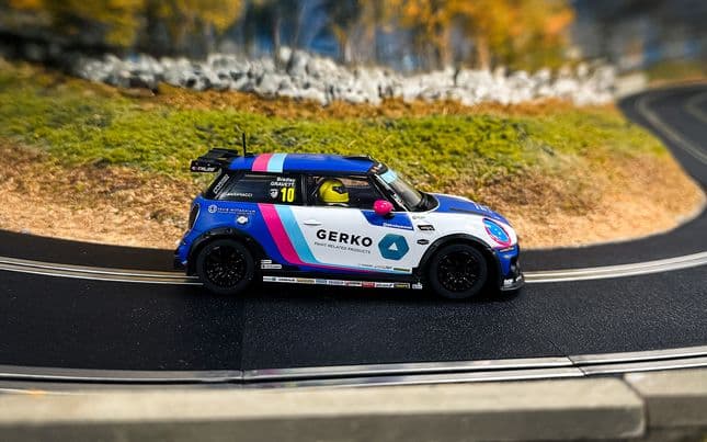 Mini Cooper - Bradley Gravett 2024