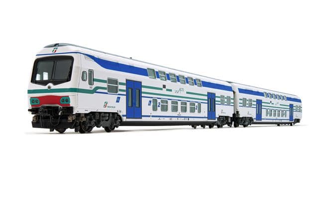 Set 3 coaches (1 with driver's cab + 2 intermediates) FER livery
