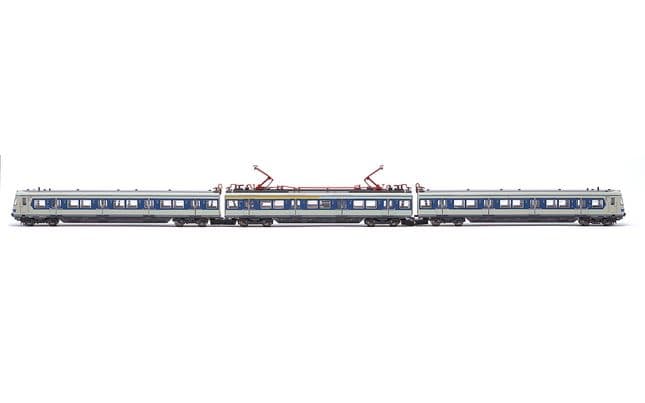 DB, 3-unit EMU, class 420, grey/blue livery, two pantographs, ep. IV