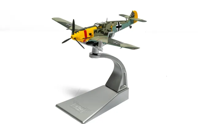 Corgi AA28009 Messerschmitt Bf 109E-4/B "Yellow 1" Die Cast Limited Edition Model (