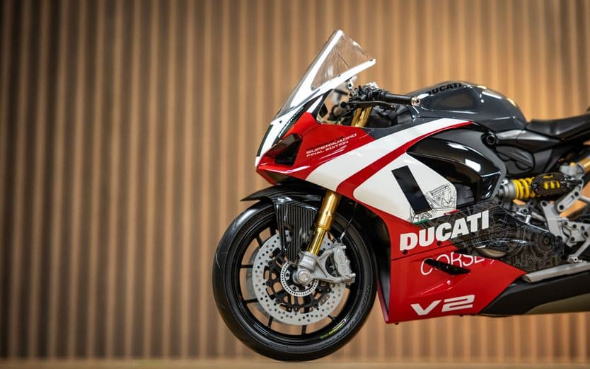 Ducati Panigale - V2 Superquadro Final Edition - 1:4 Scale Kit