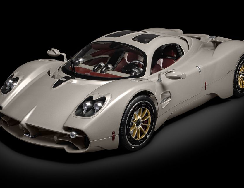 Pagani Utopia Coupé - Rinascimento Lucido &amp; Display Case