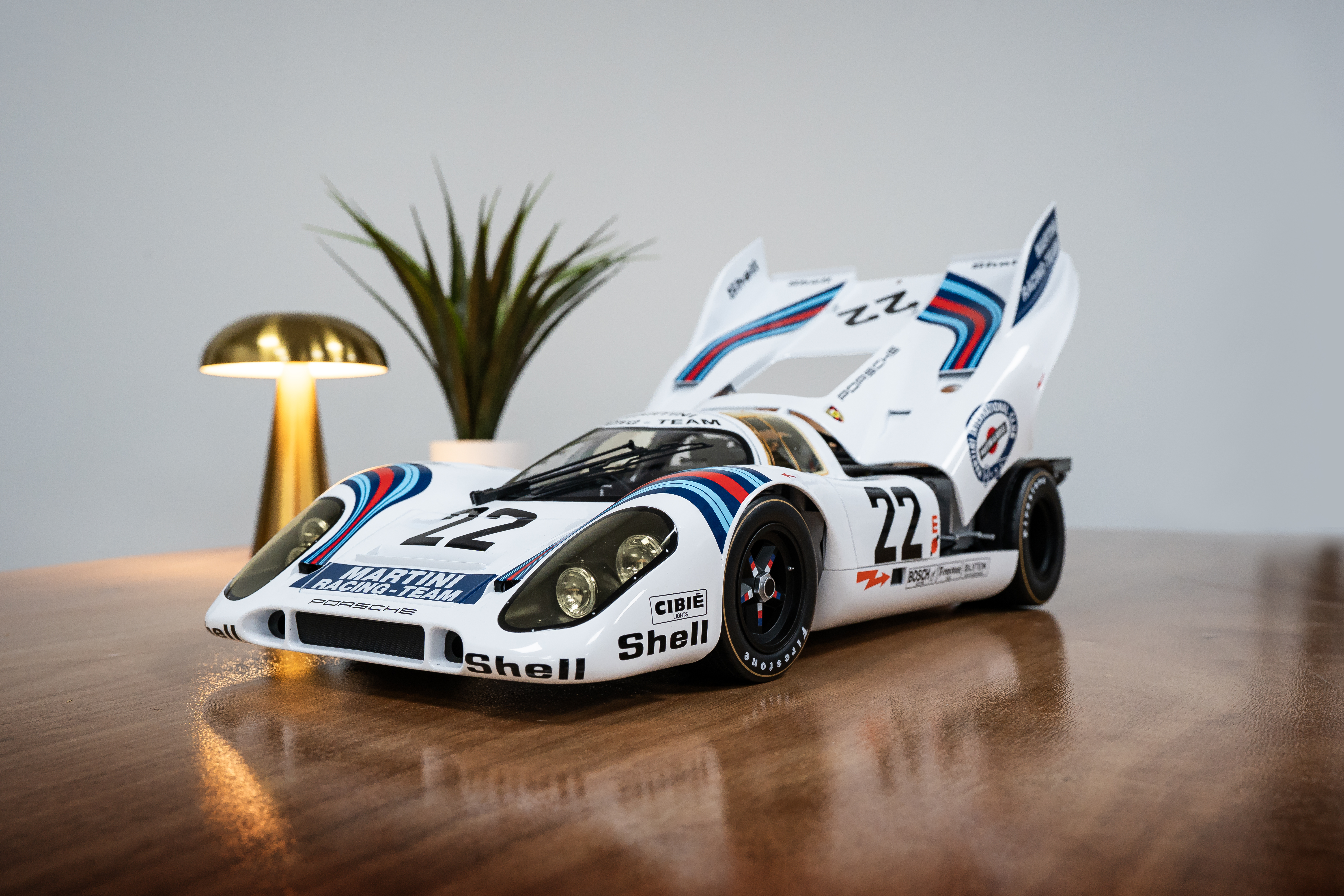 A closer look at the Pocher Porsche 917KH MARTINI :: Hornby Hobbies